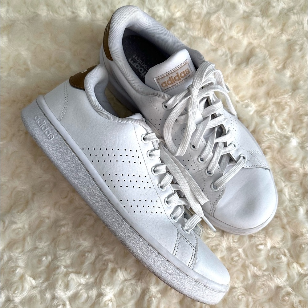 Adidas ~ Advantage sneakers